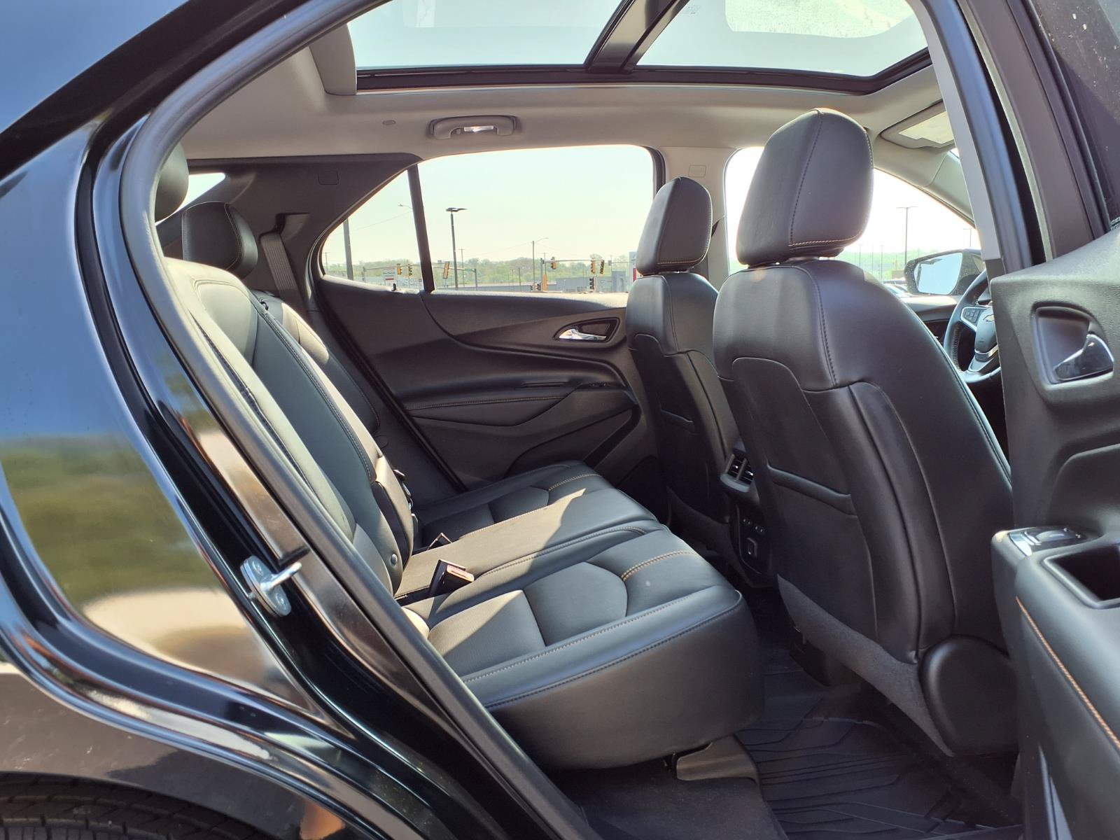Used 2022 Chevrolet Equinox Premier FWD image 28