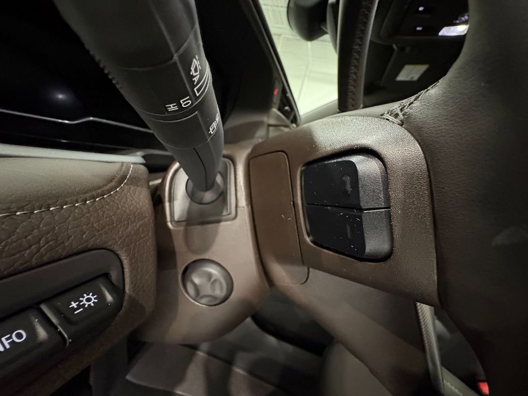 Used 2023 GMC Yukon Denali w/ LPO, Floor Liner Package AWD/4WD image 16