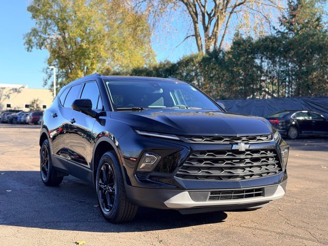 Used 2024 Chevrolet Blazer LT w/ Convenience Package AWD/4WD image 4