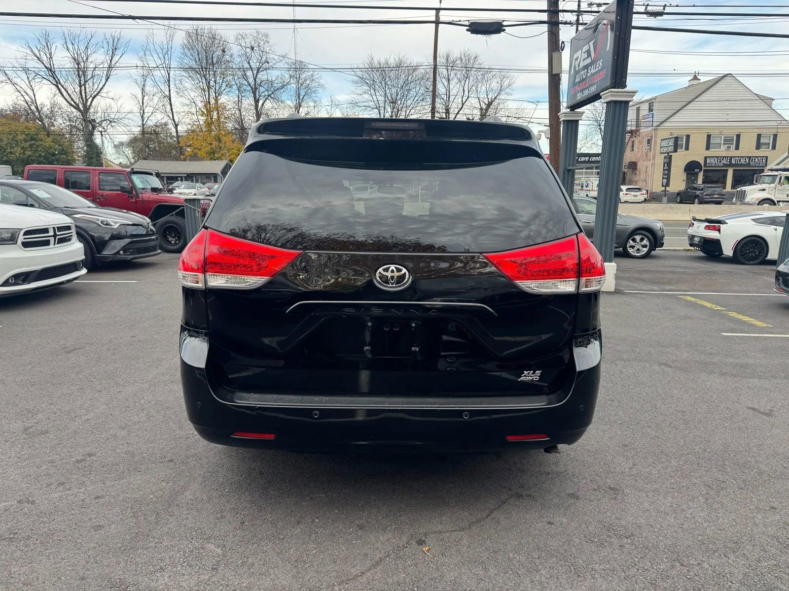 Used 2013 Toyota Sienna Limited image 7