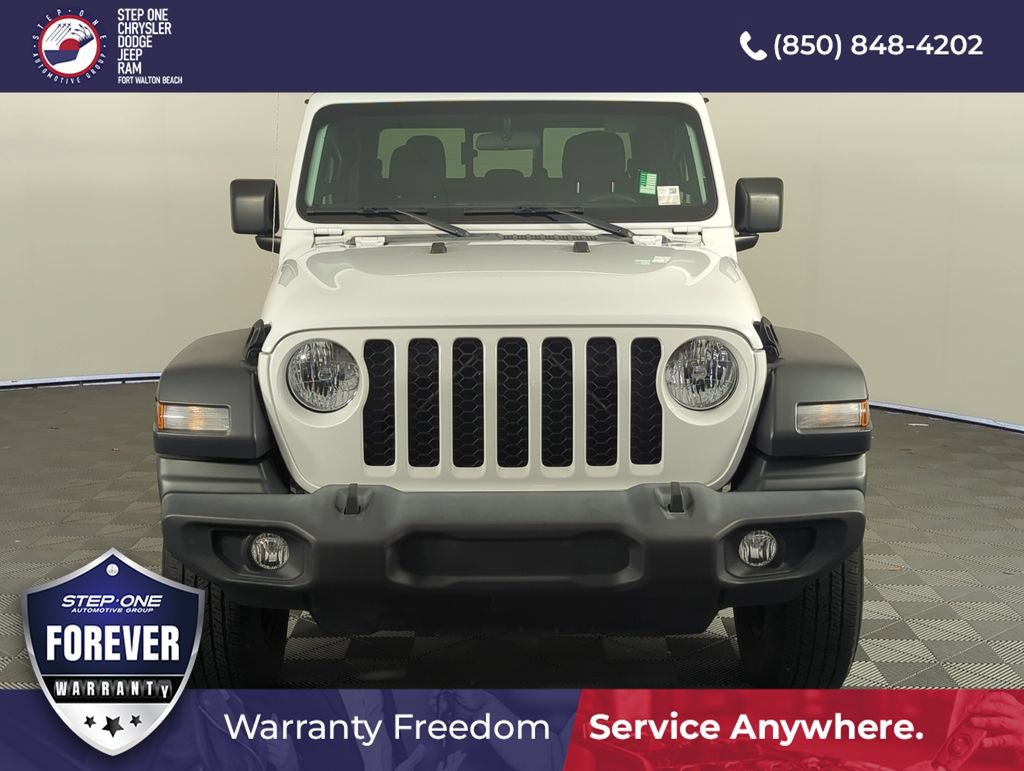 Used 2021 Jeep Gladiator Sport w/ Trailer Tow Package AWD/4WD image 9