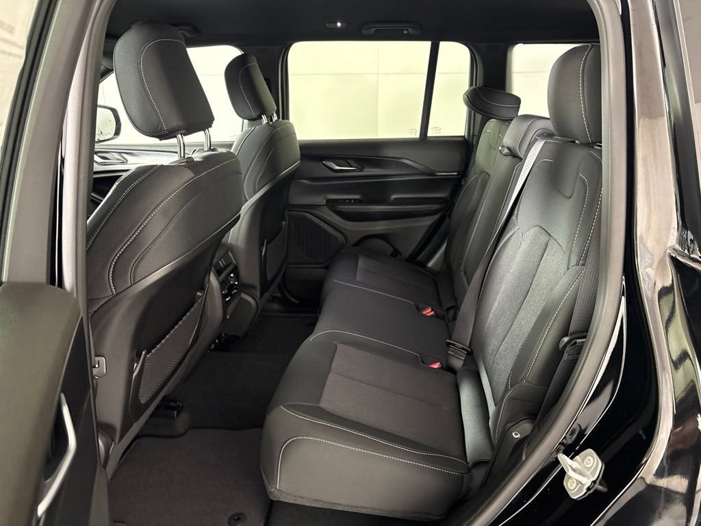 New 2026 Jeep Grand Cherokee Laredo RWD image 22