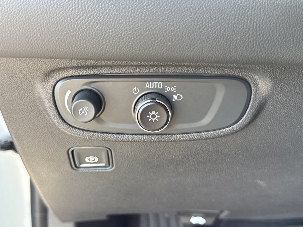 Certified 2023 GMC Terrain SLE w/ Driver Convenience Package FWD image 18