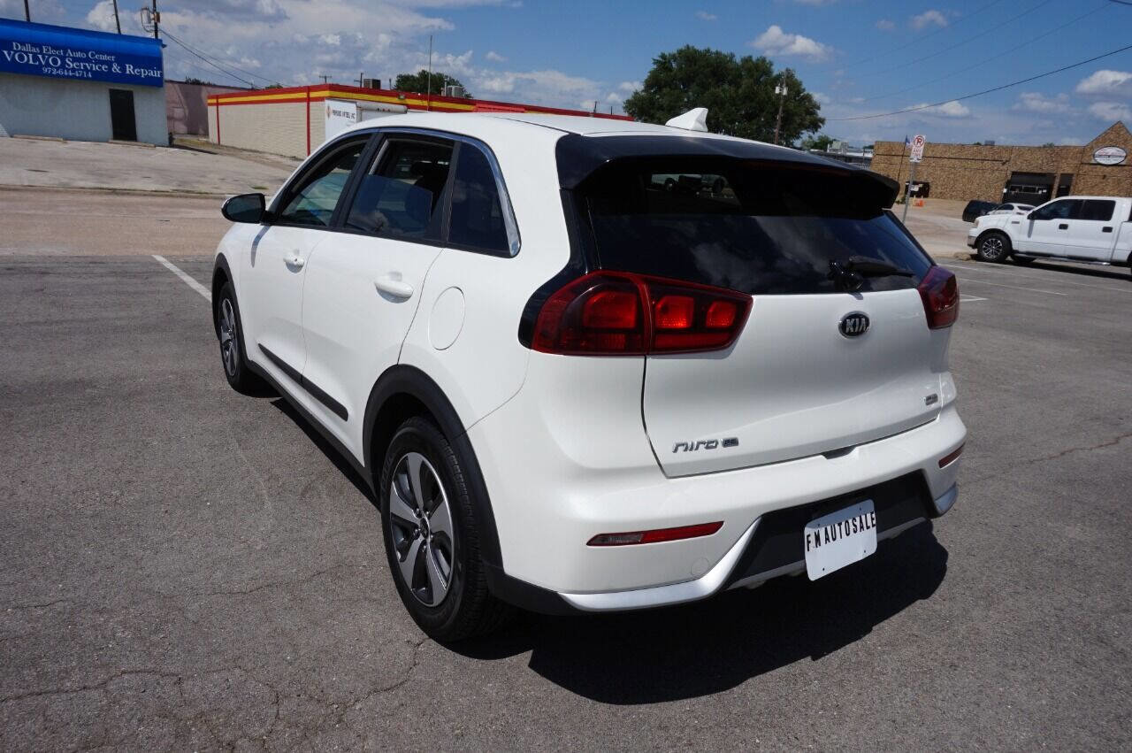 Used 2017 Kia Niro FE image 8