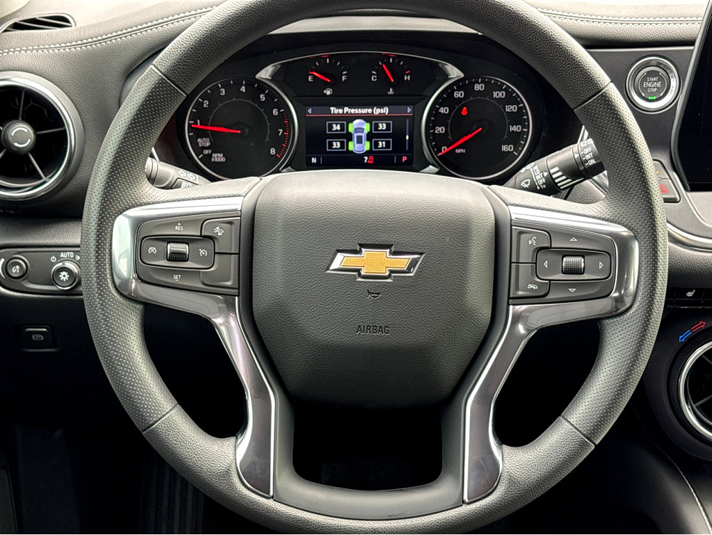 New 2026 Chevrolet Blazer LT w/ LPO, Black Sport Package FWD image 15