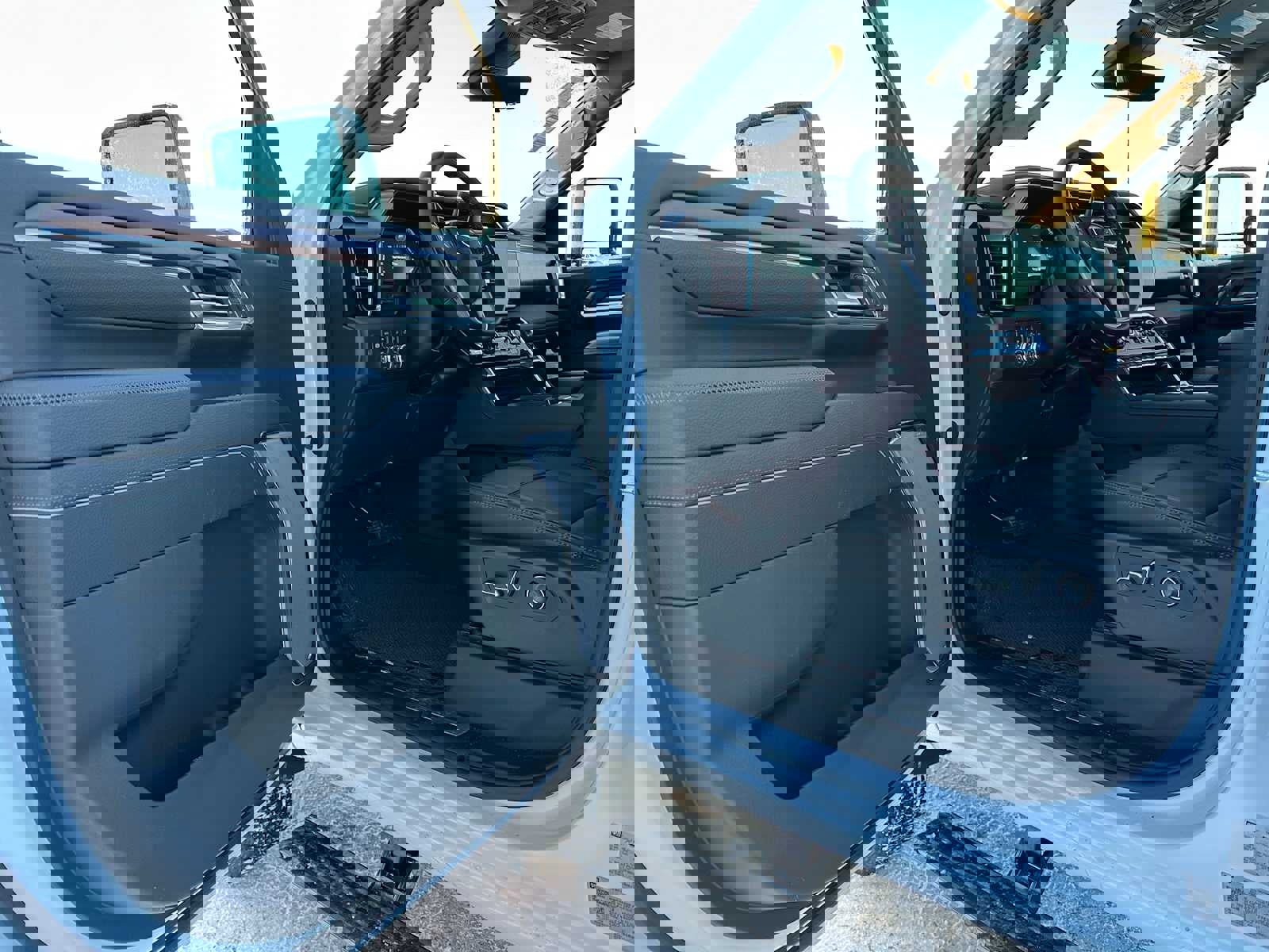 New 2026 GMC Sierra 2500 Denali w/ Denali Reserve Package image 19