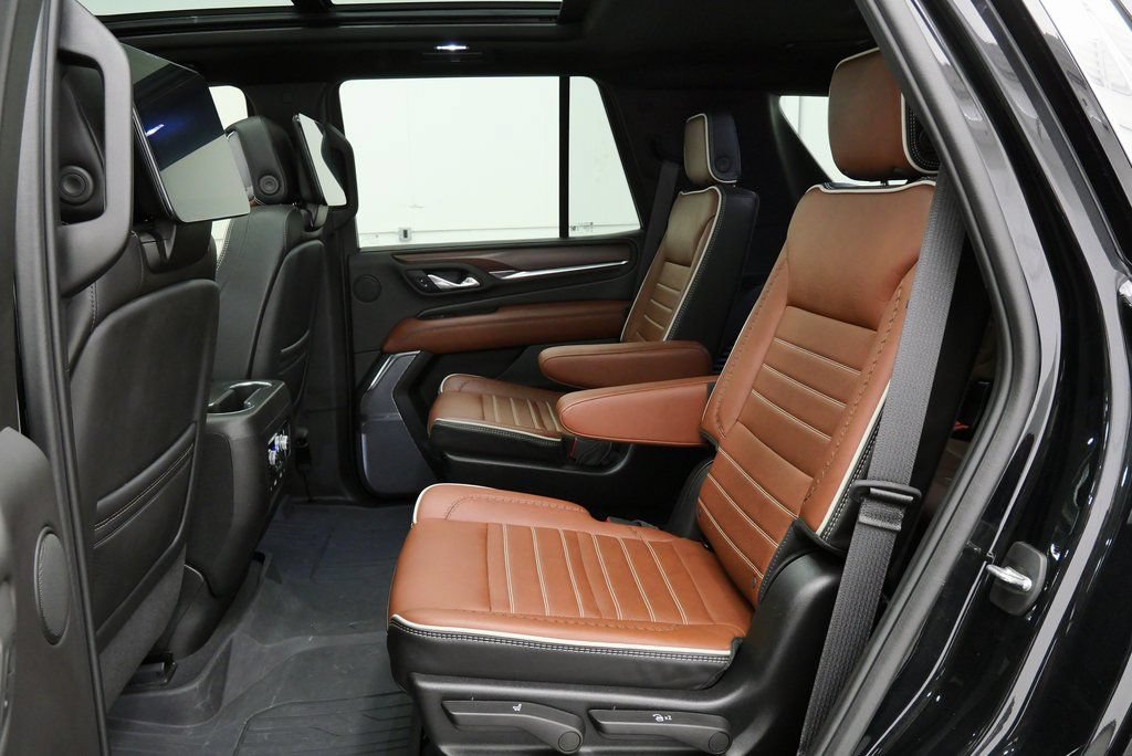 Used 2024 GMC Yukon Denali Ultimate AWD/4WD image 19