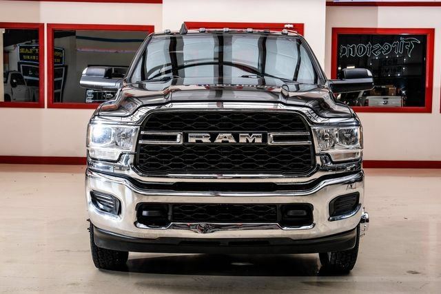 Used 2021 RAM 3500 Tradesman w/ Chrome Appearance Group AWD/4WD image 9
