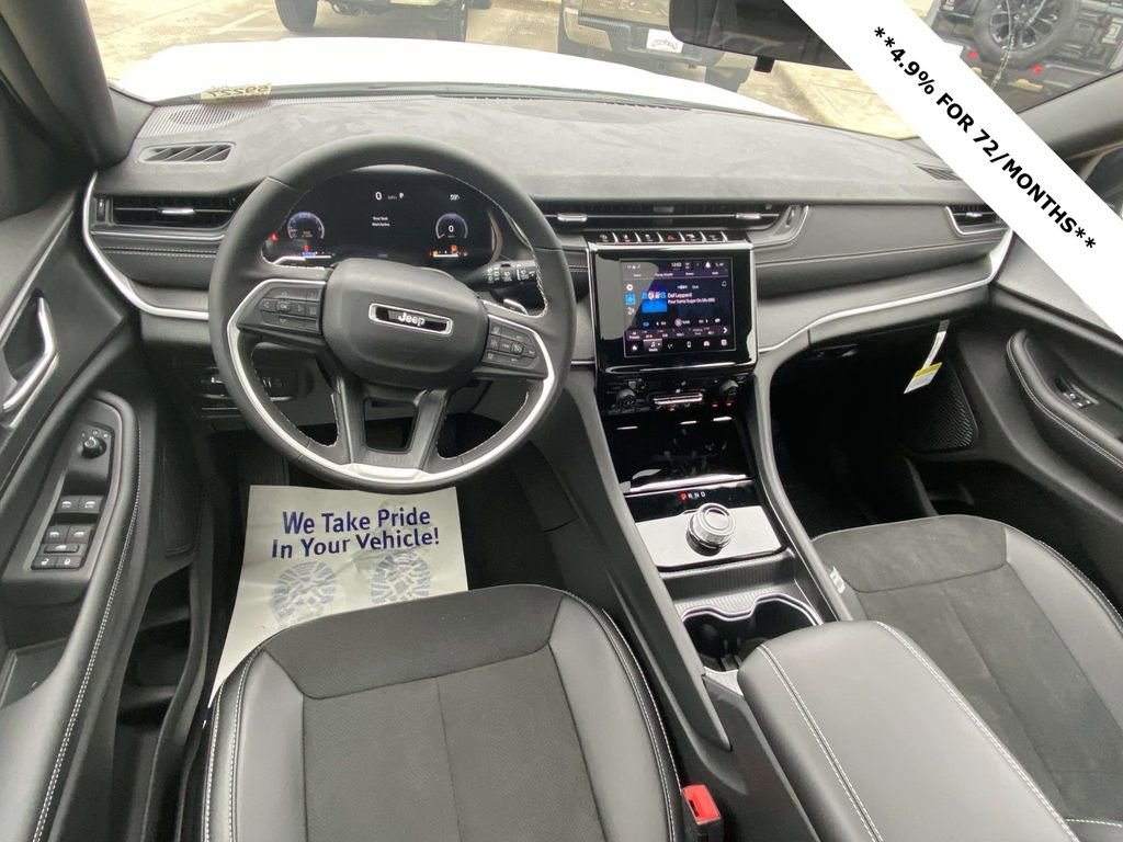 New 2025 Jeep Grand Cherokee Altitude image 42