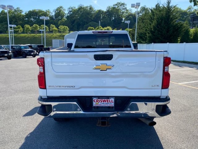 Used 2022 Chevrolet Silverado 2500 LTZ w/ LTZ Convenience Package AWD/4WD image 4