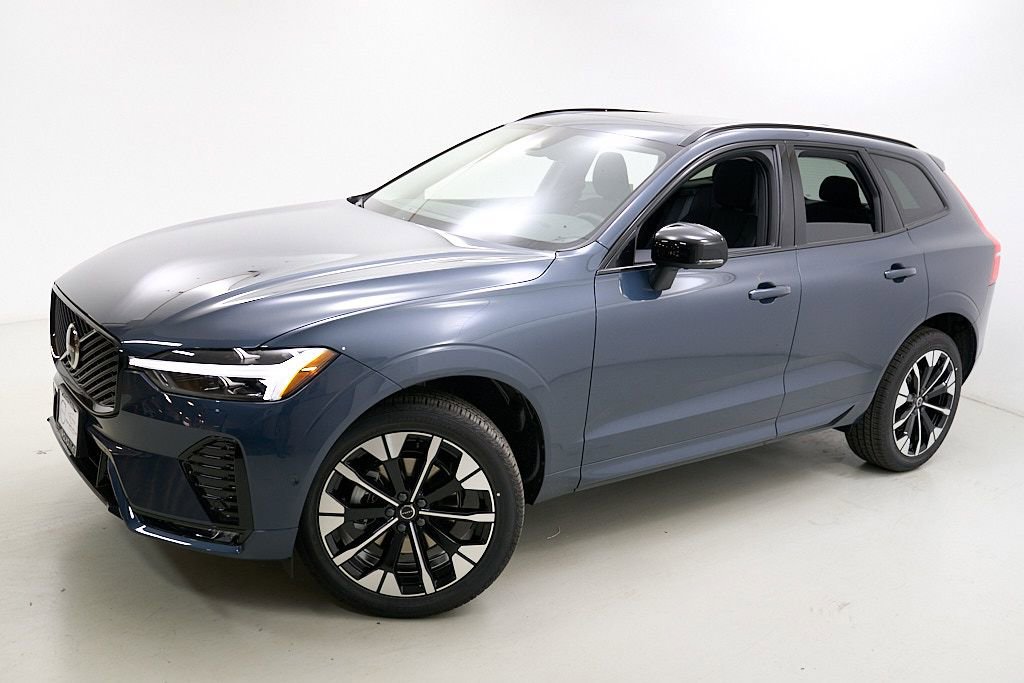 New 2026 Volvo XC60 B5 Plus w/ Climate Package AWD/4WD image 3