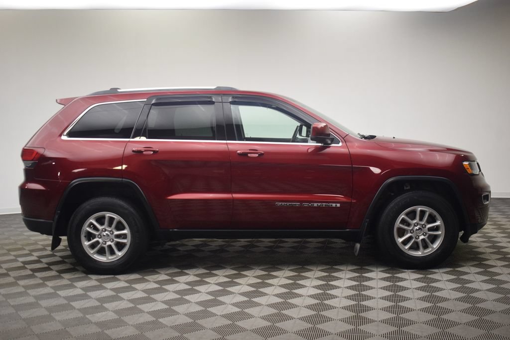 Used 2020 Jeep Grand Cherokee Laredo w/ Security & Convenience Group AWD/4WD image 15