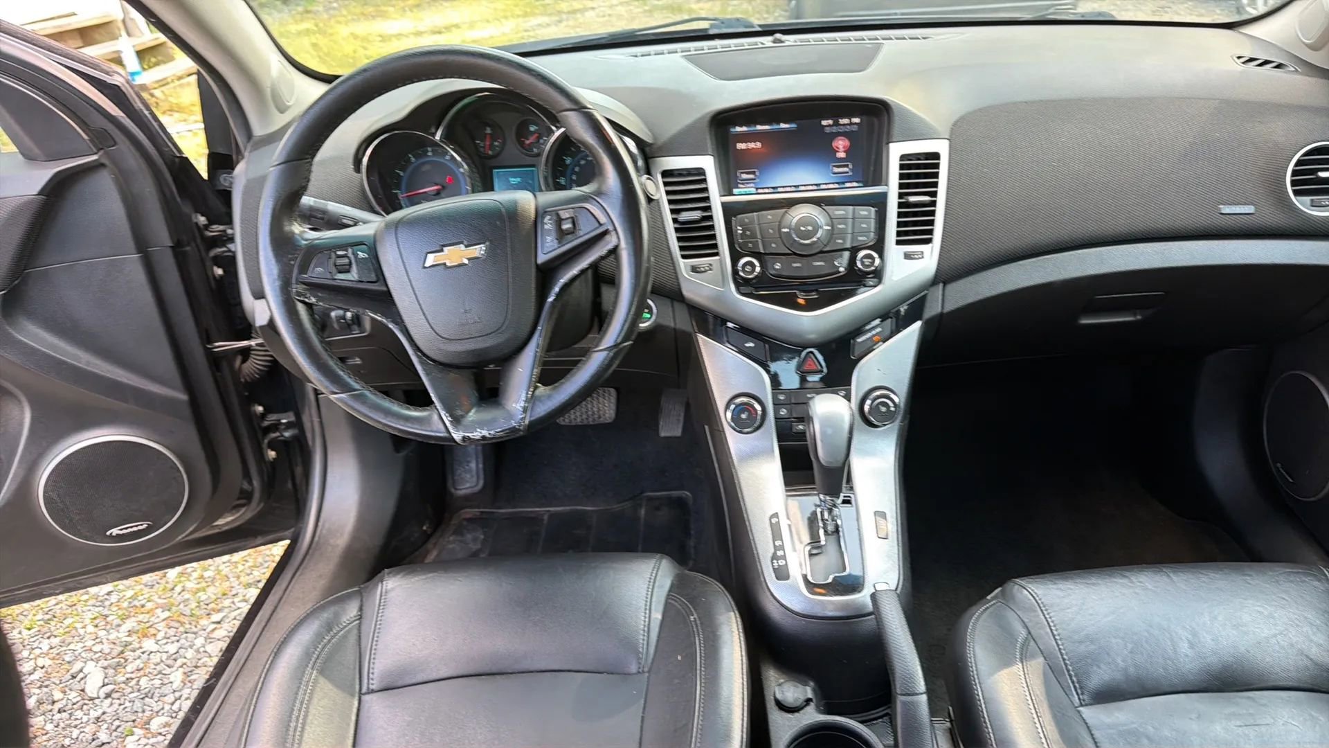 Used 2015 Chevrolet Cruze LTZ w/ Sun, Sound and Sport Package FWD image 28