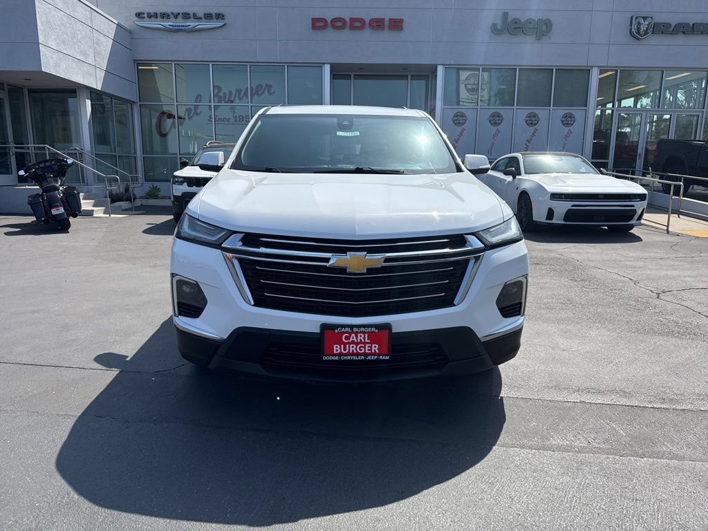 Used 2023 Chevrolet Traverse LT FWD image 2