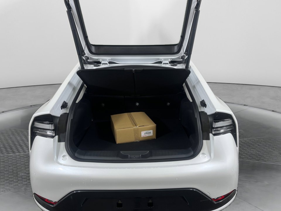 New 2026 Toyota Prius Plug-In Hybrid image 12