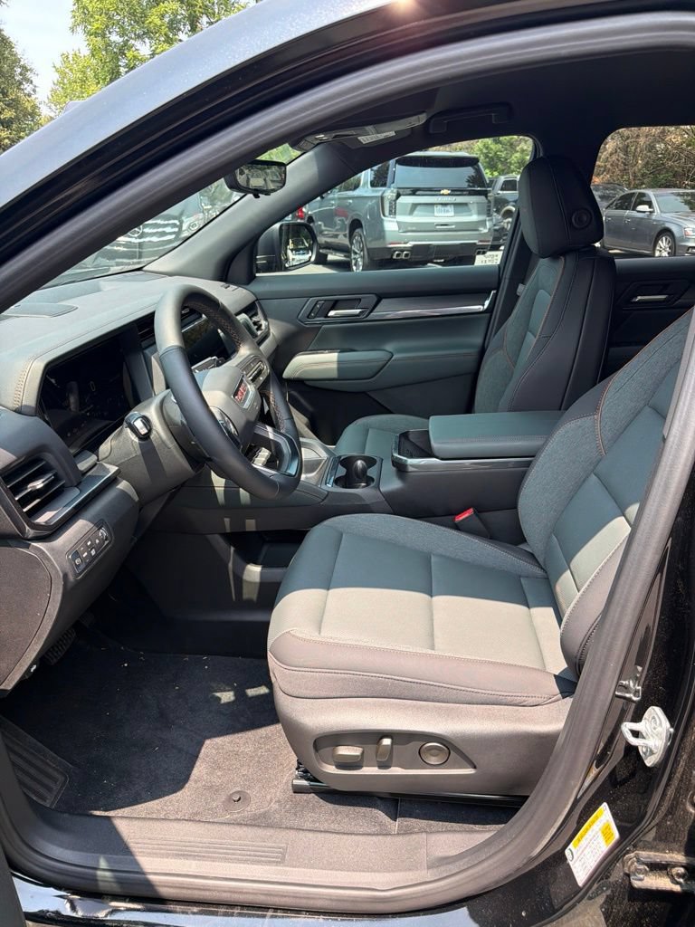 New 2026 GMC Terrain AT4 w/ Technology Package II AWD/4WD image 10