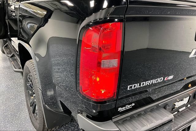 Used 2020 Chevrolet Colorado Z71 w/ Z71 Midnight Edition AWD/4WD image 23