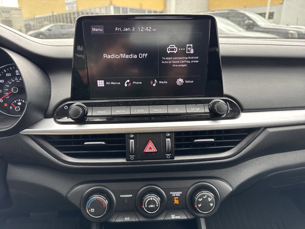 Certified 2024 Kia Forte LXS w/ LXS Technology Package FWD image 26