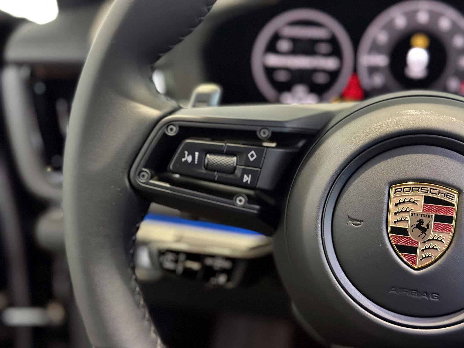 New 2025 Porsche Panamera 4 image 29