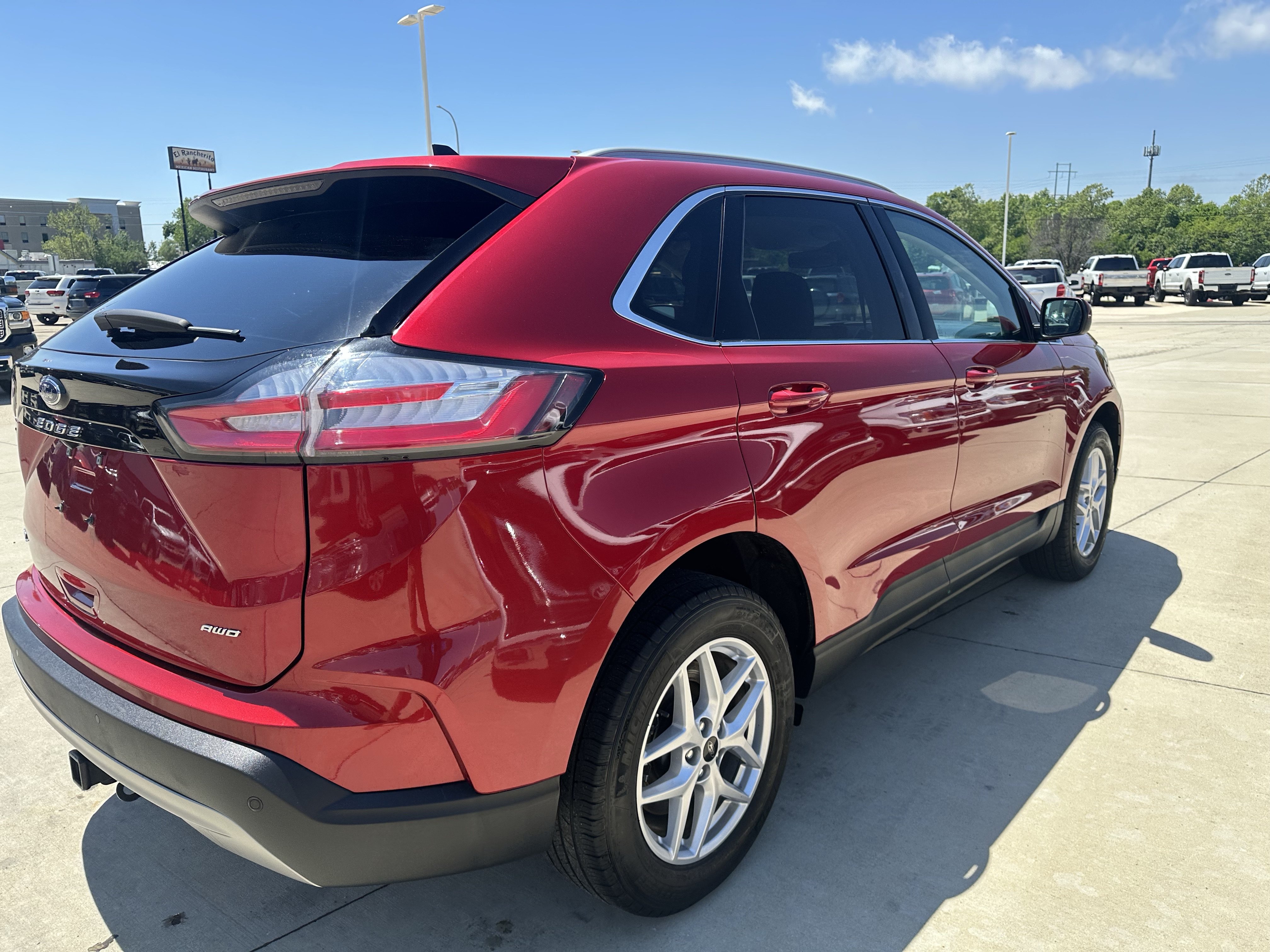 Used 2023 Ford Edge SEL w/ Convenience Package AWD/4WD image 5