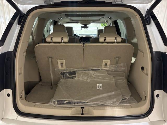 Used 2023 GMC Acadia Denali w/ Denali Ultimate Package AWD/4WD image 31