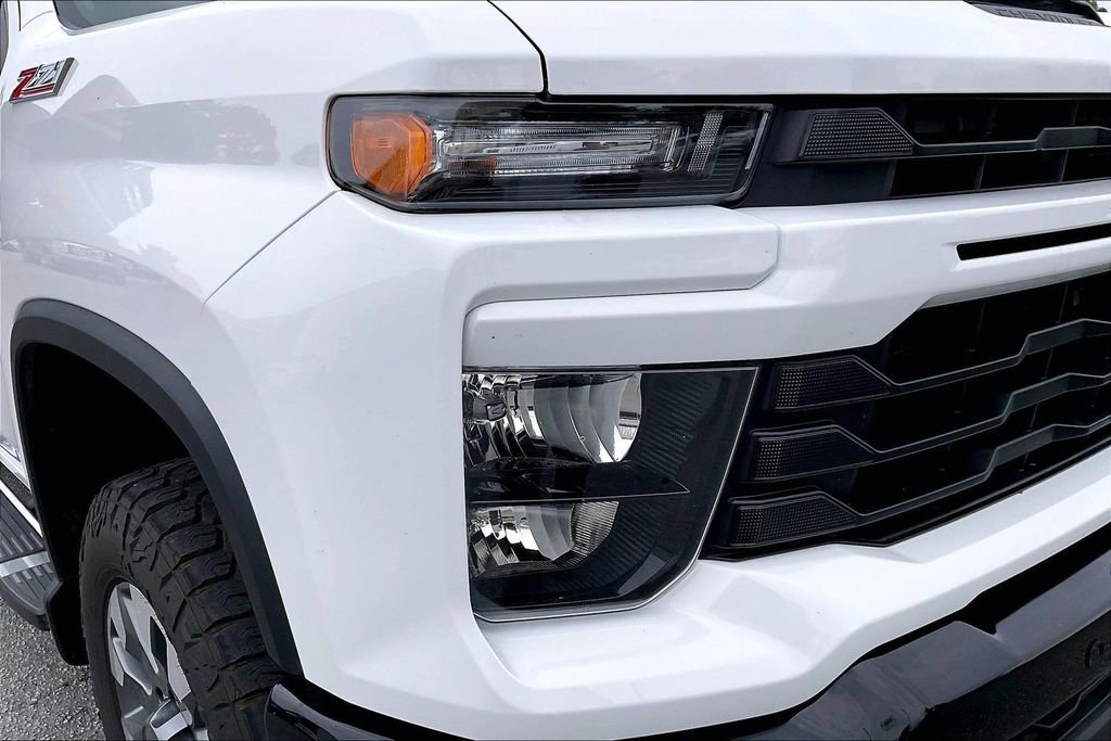 Used 2025 Chevrolet Silverado 2500 Custom w/ Custom Value Package AWD/4WD image 29