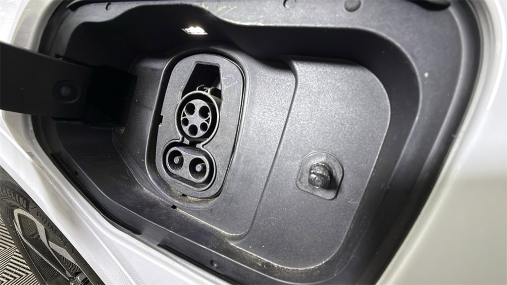 Used 2025 Chevrolet Equinox EV LT image 38