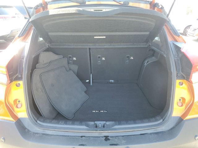 Used 2020 Nissan Kicks SR image 26