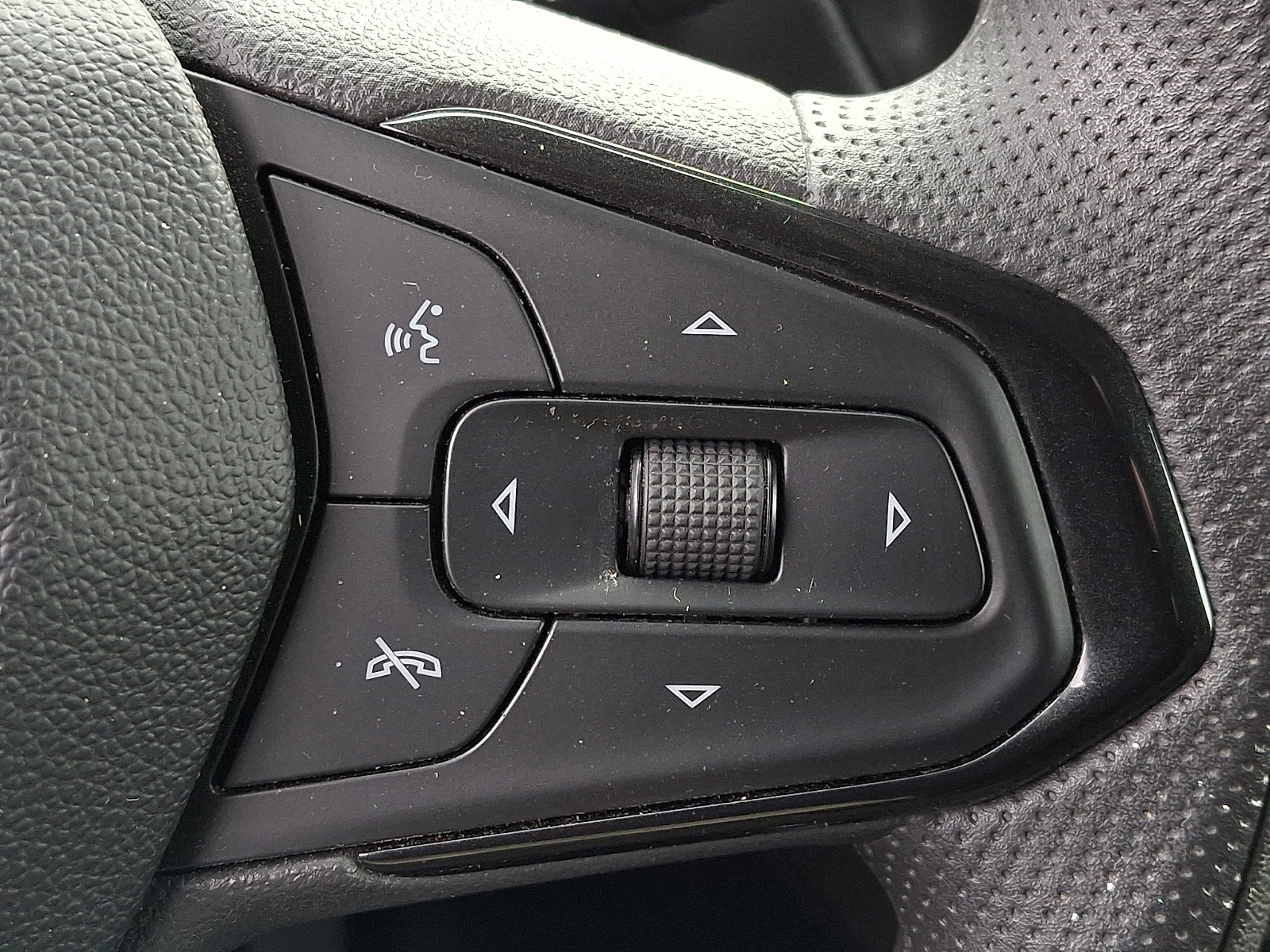 Certified 2021 Chevrolet TrailBlazer LT w/ Convenience Package image 22