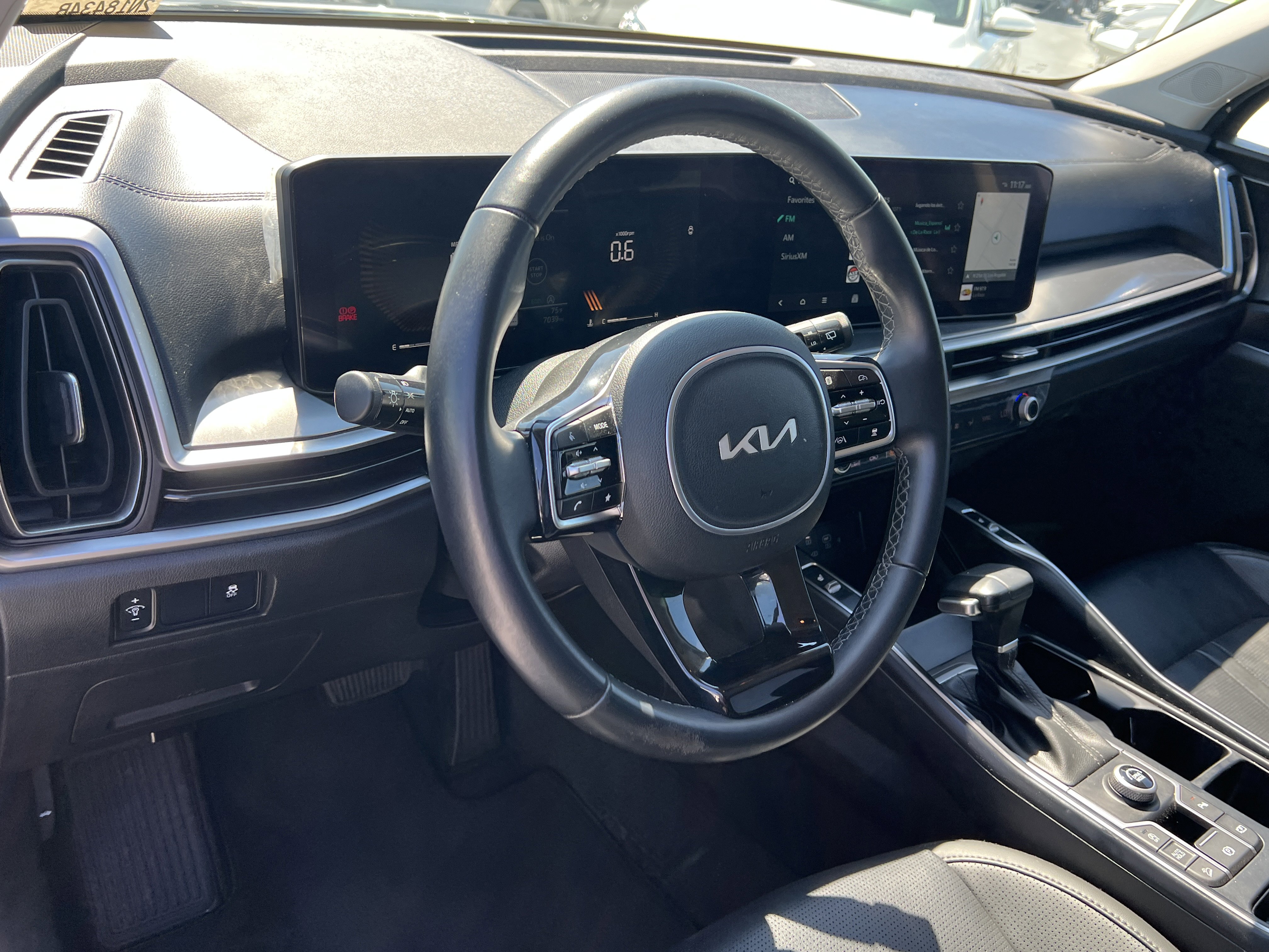 Certified 2025 Kia Sorento S image 21