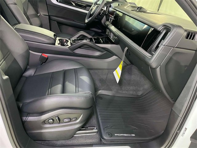New 2025 Porsche Cayenne S image 23