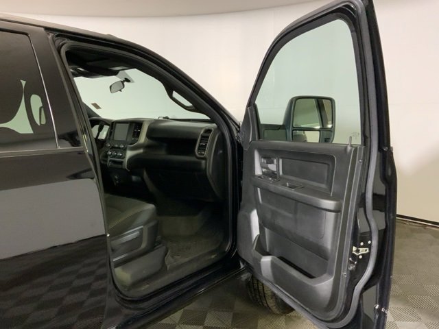 Used 2024 RAM 2500 Tradesman w/ Chrome Appearance Group image 23