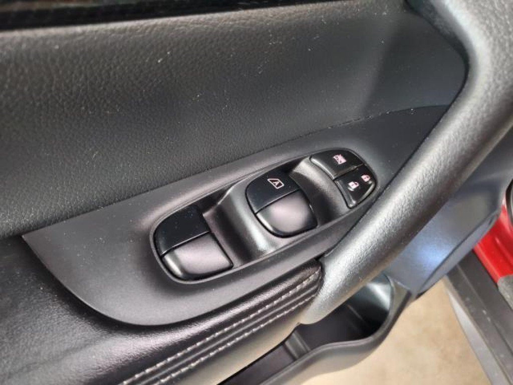 Used 2018 Nissan Rogue SL AWD/4WD image 13