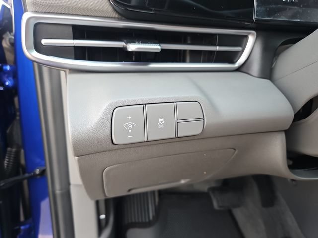 Used 2024 Hyundai Elantra SEL FWD image 17