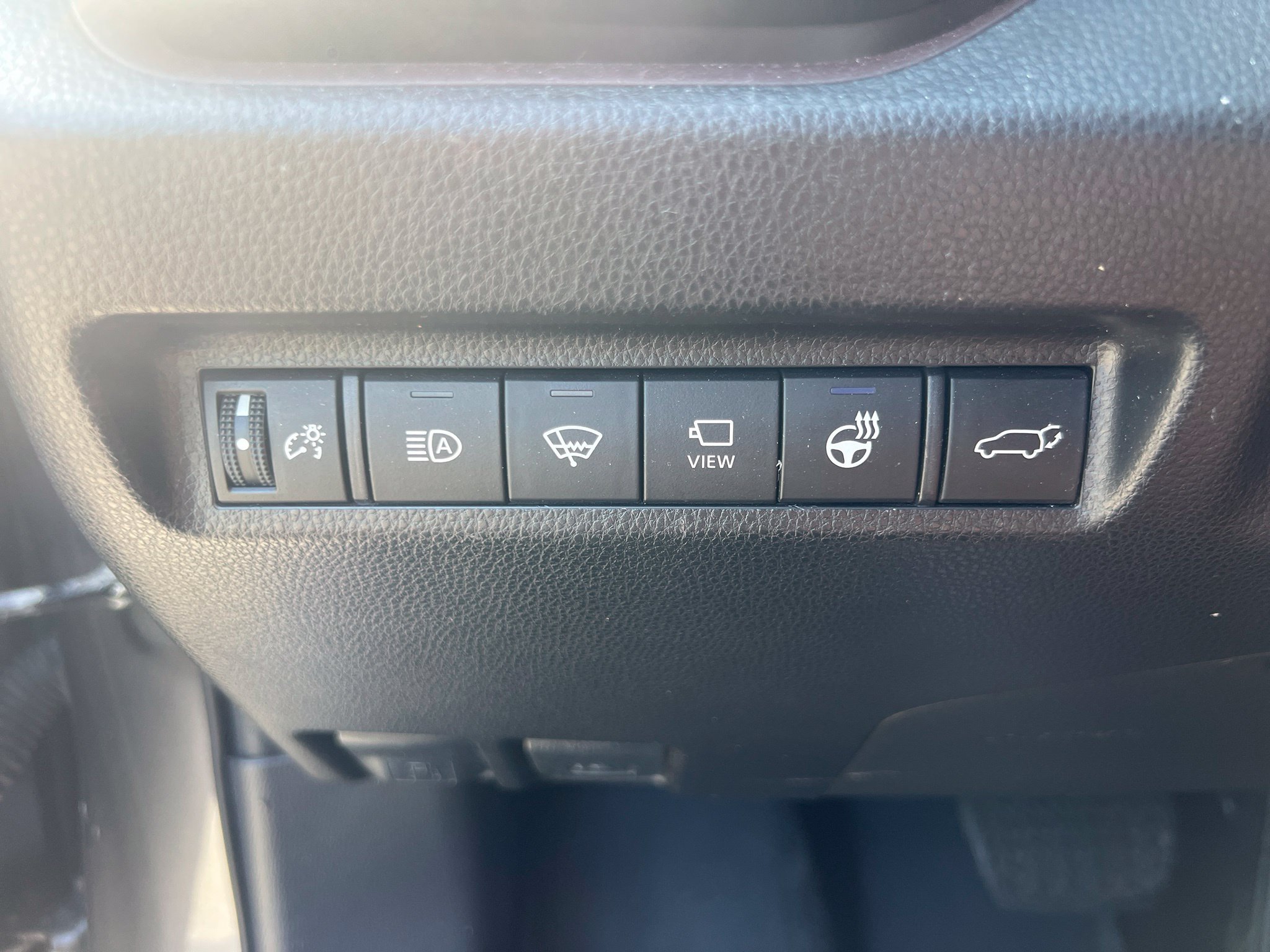 Used 2019 Toyota RAV4 Limited w/ Advanced Technology Package FWD image 23