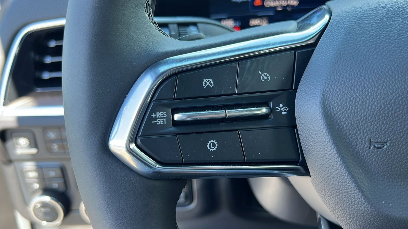 New 2025 Chevrolet Suburban High Country image 28