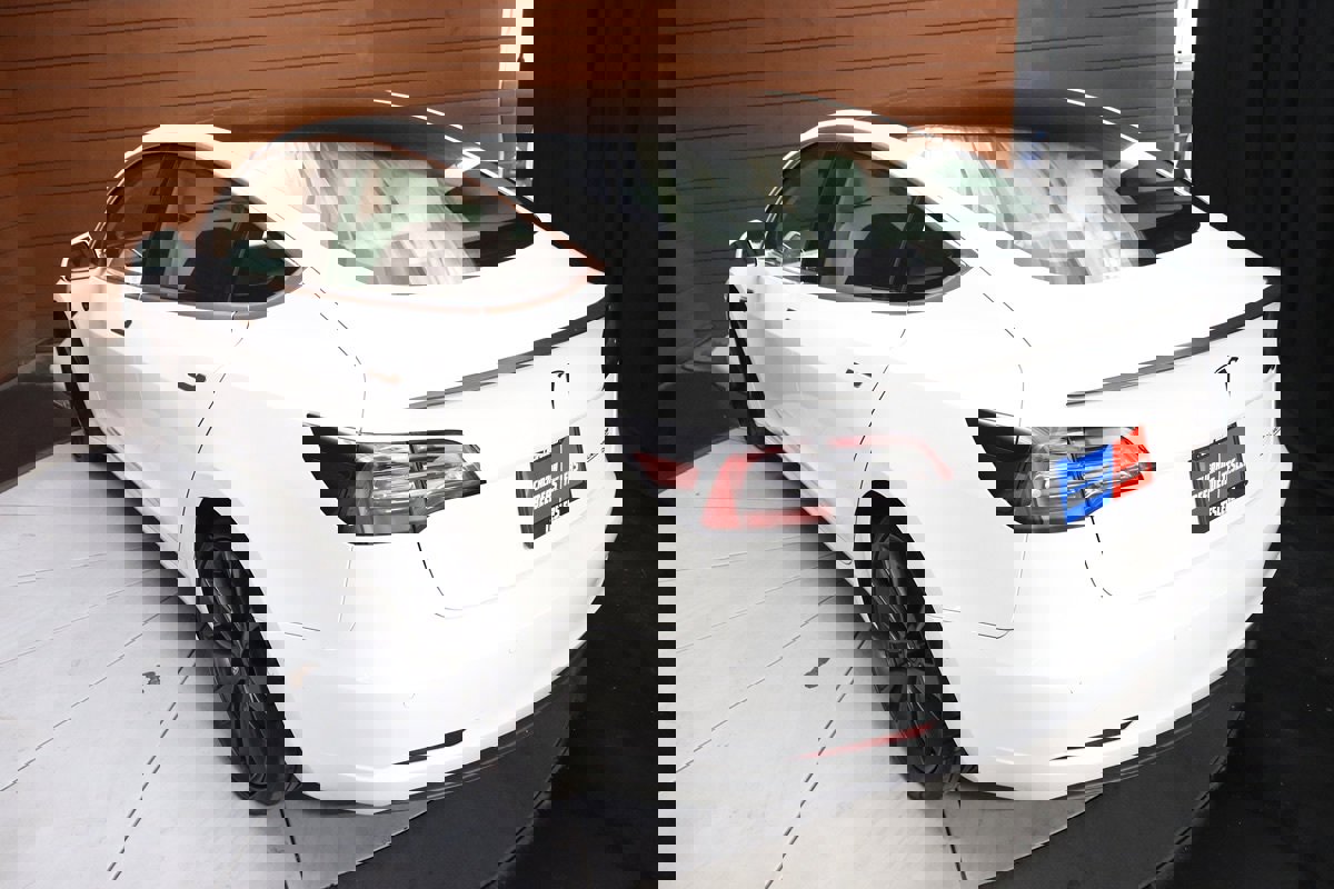 Used 2020 Tesla Model 3 Performance image 8