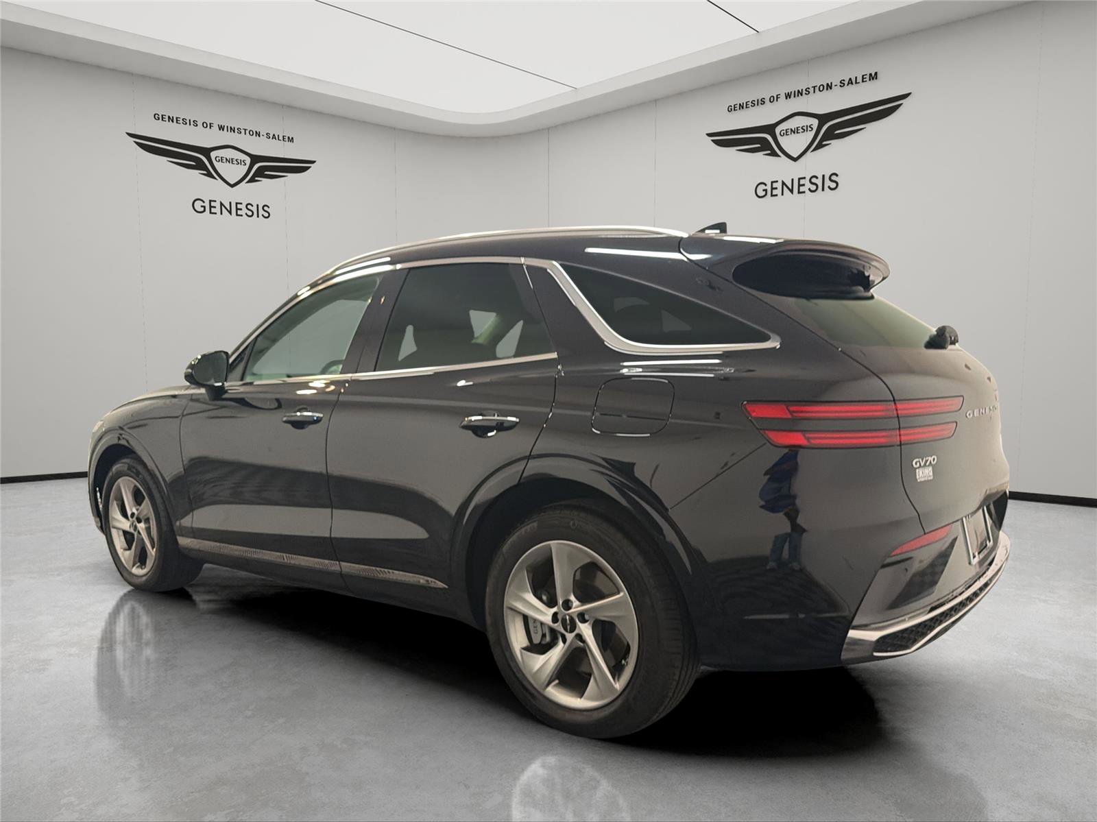 Used 2026 Genesis GV70 2.5T Select AWD/4WD image 25