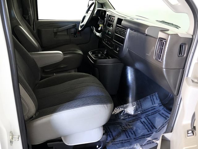 Used 2025 Chevrolet Express 2500 w/ Driver Convenience Package RWD image 28