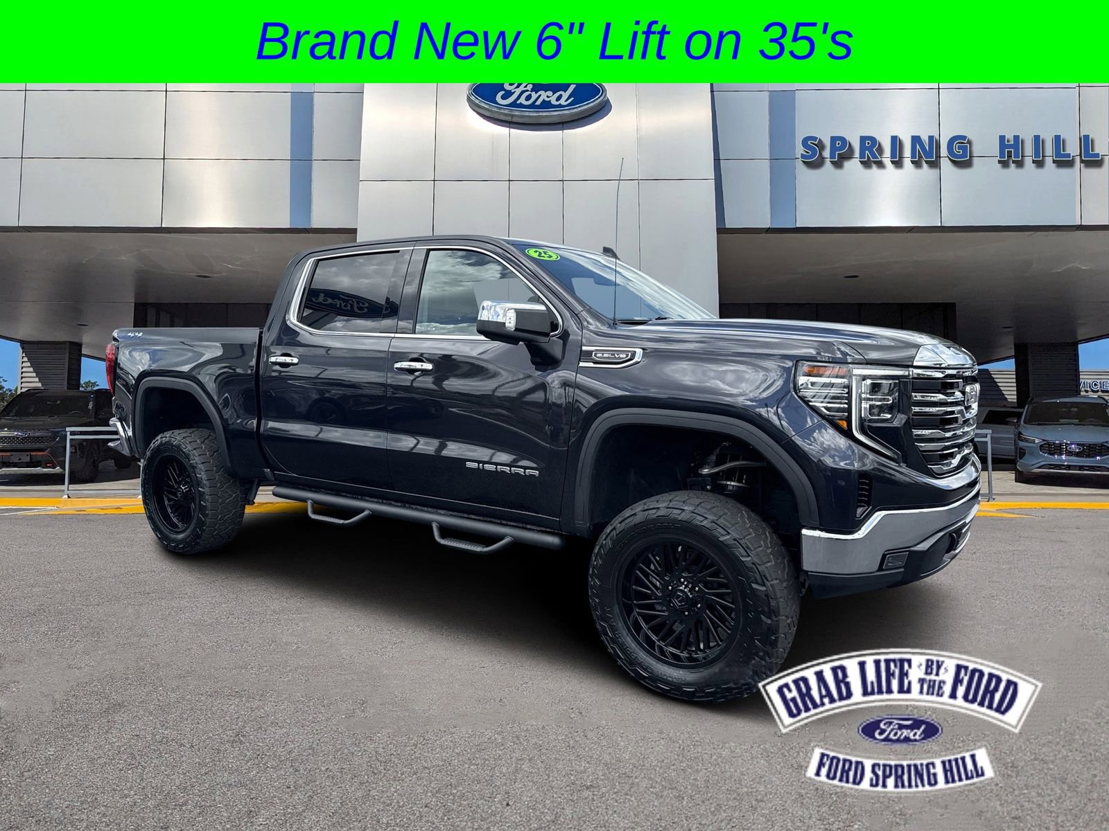 Used 2025 GMC Sierra 1500 SLT AWD/4WD image 1