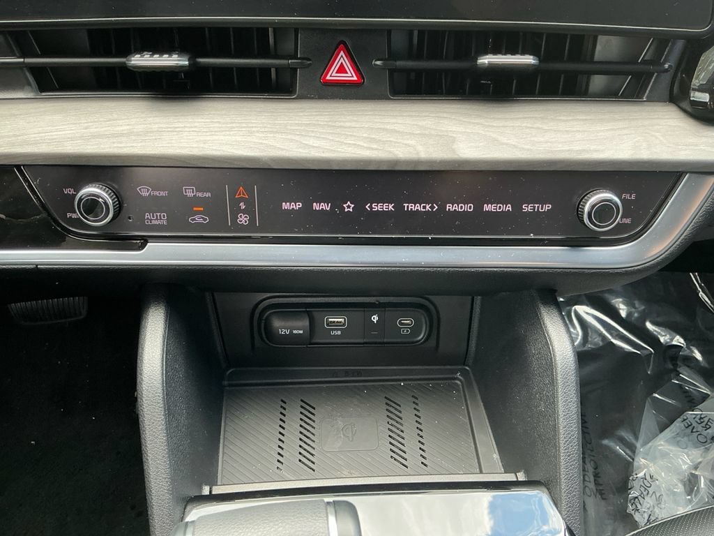 Used 2025 Kia Sportage X-Line w/ Premium Package AWD/4WD image 22