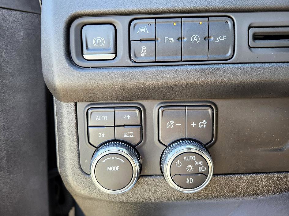 Used 2021 GMC Yukon SLT image 28