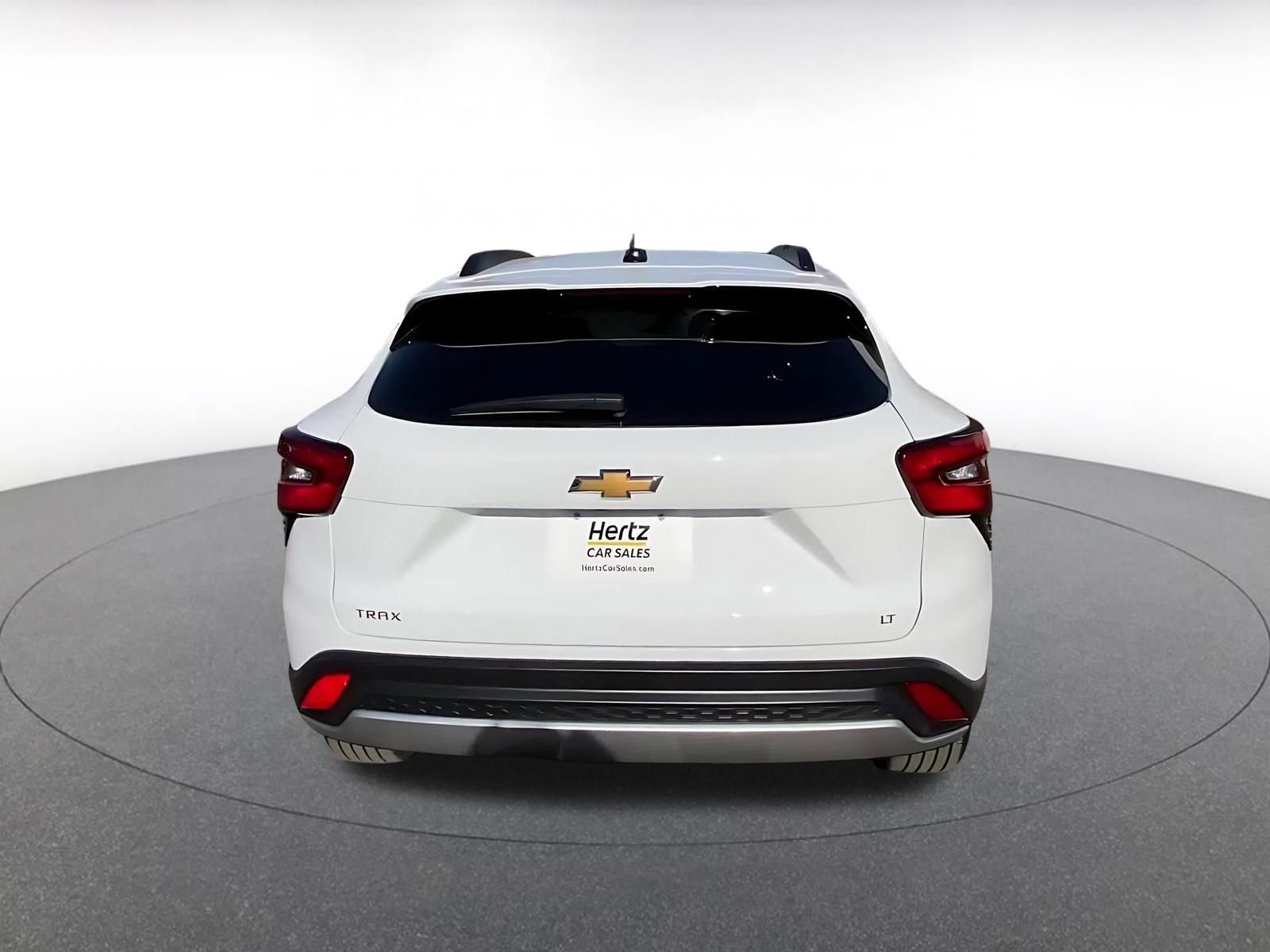 Used 2025 Chevrolet Trax LT w/ LT Convenience Package image 11