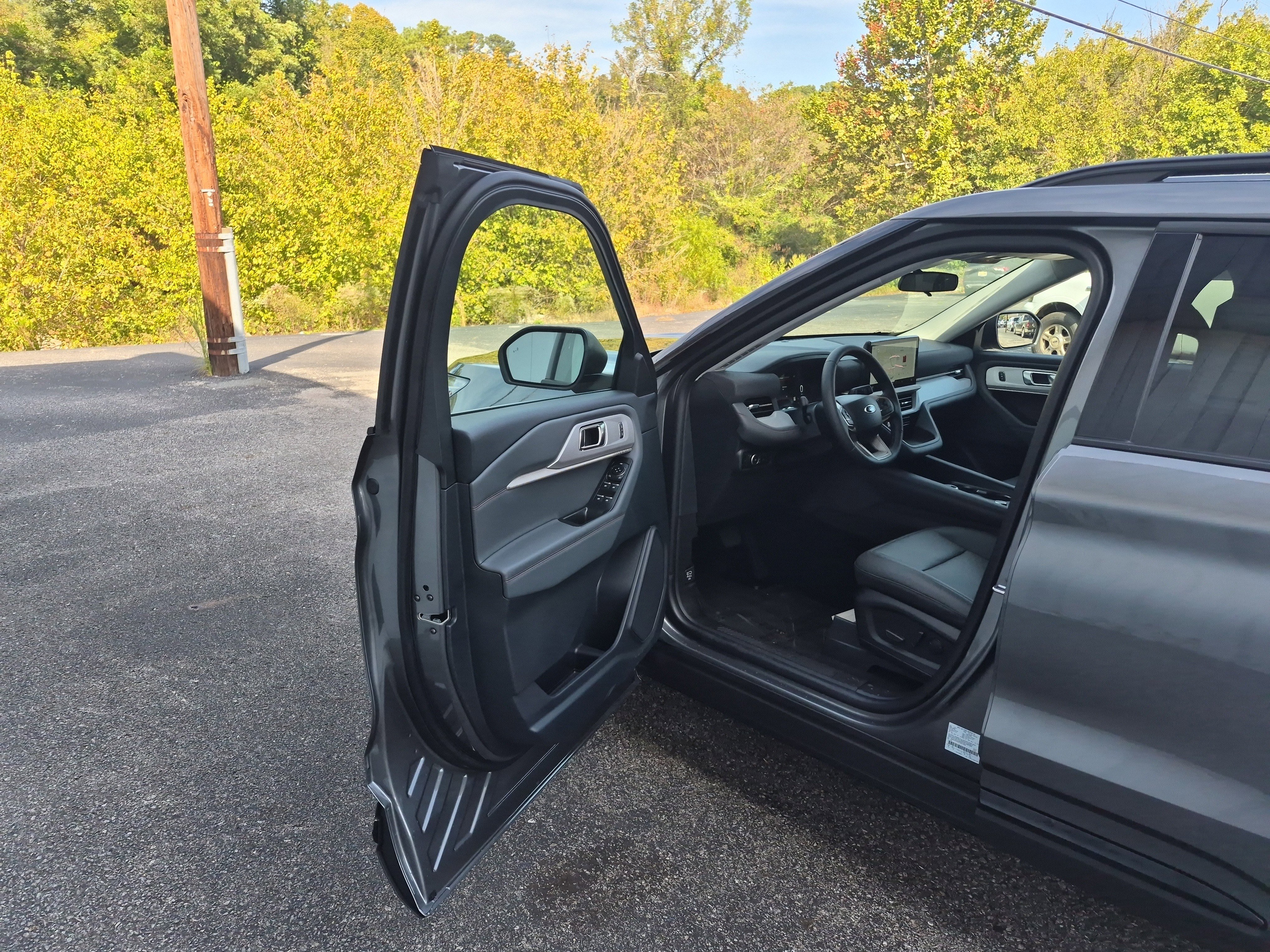 New 2026 Ford Explorer Active w/ Active Comfort Package image 8