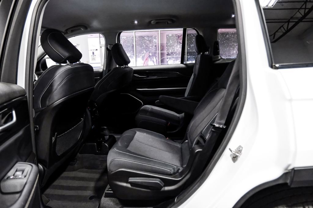 Used 2021 Jeep Grand Cherokee L Laredo w/ Luxury Tech Group I AWD/4WD image 40