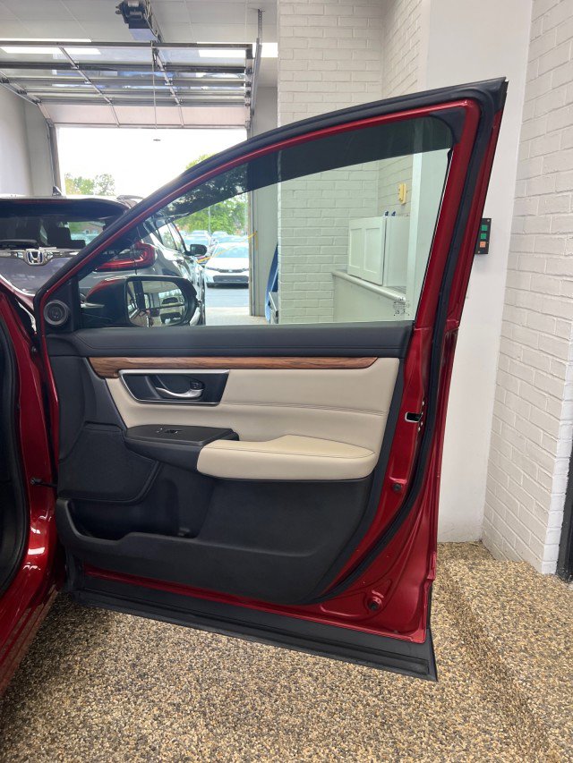 Used 2018 Honda CR-V Touring image 15