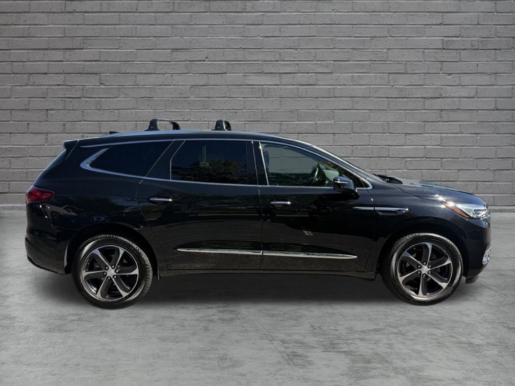 Used 2021 Buick Enclave Essence w/ Sound and Sites Package AWD/4WD image 10