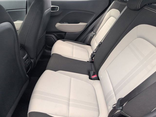 Used 2025 Hyundai Venue SEL FWD image 27