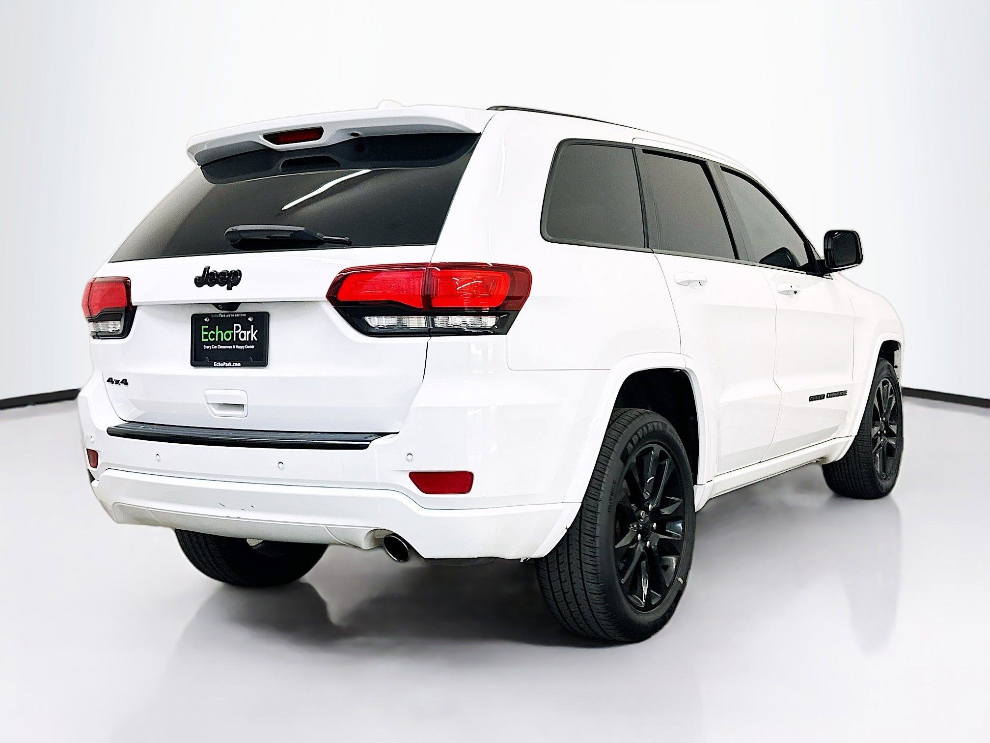 Used 2018 Jeep Grand Cherokee Altitude AWD/4WD image 9