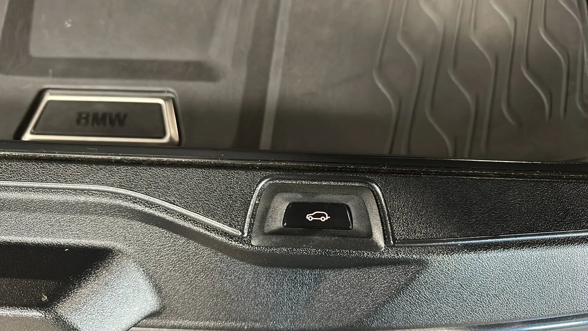 Used 2022 BMW X5 xDrive40i w/ Premium Package image 16